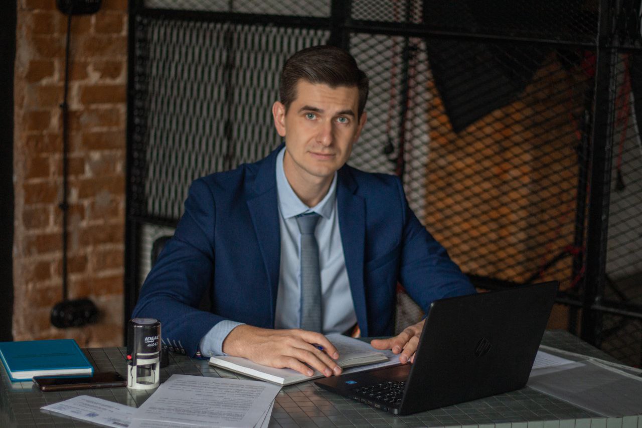 Юрист Дмитрий Борисов